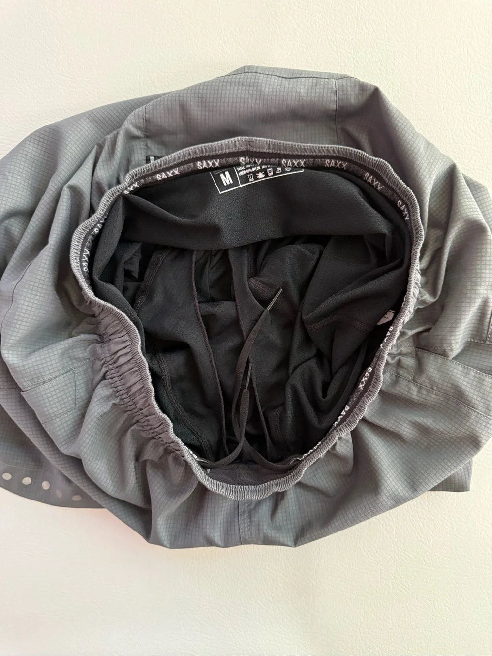 Saxx Kinetic Sport 2N1 Athletic Grey Shorts Men’s Medium with Shorts Liner